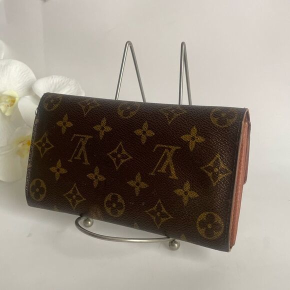 Authentic! 💥 Louis Vuitton Monogram Sarah Clutch Wallet - Picture 4 of 13